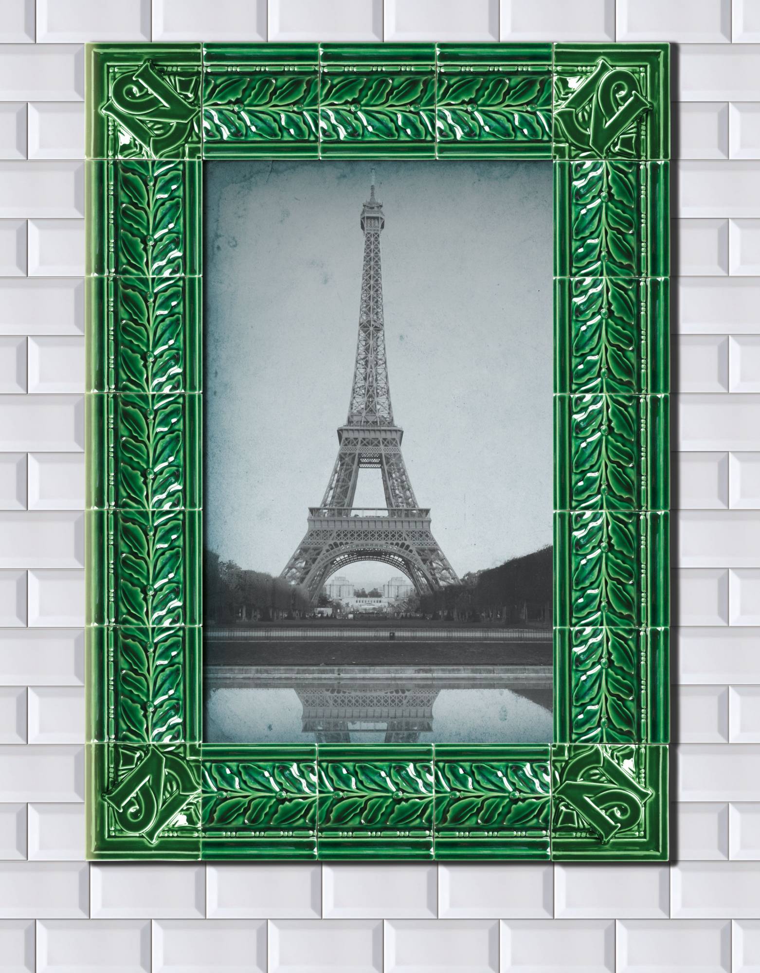Encadrement Metro Paris Original avec frises et carreaux en céramique