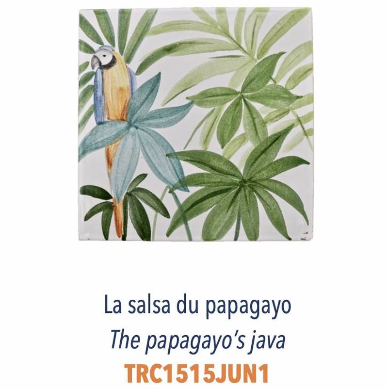 Carreau de faience peint à main par une artiste céramiste en France Motif Salsa du Papagayo