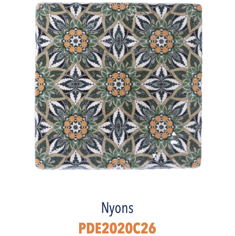 Pierre décorée Nyons