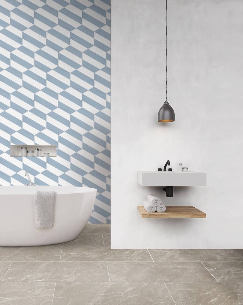 Mur derrière baignoire en carreaux hexagones grès cérame Capri Bleu